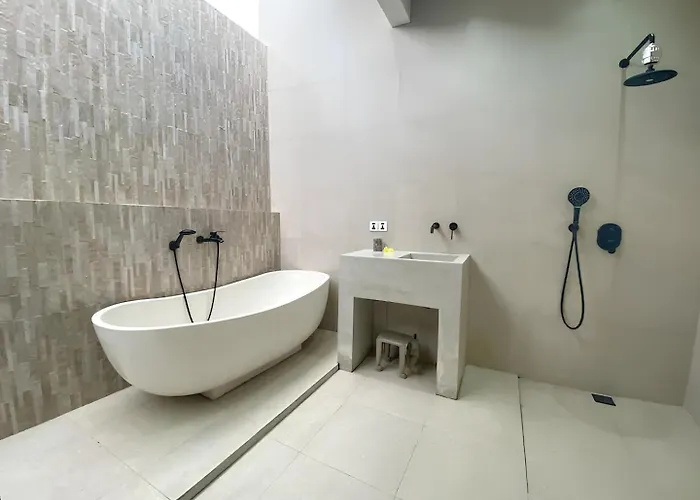 Grandlux Bali 2 Bed Pool Big Garden * Seminyak