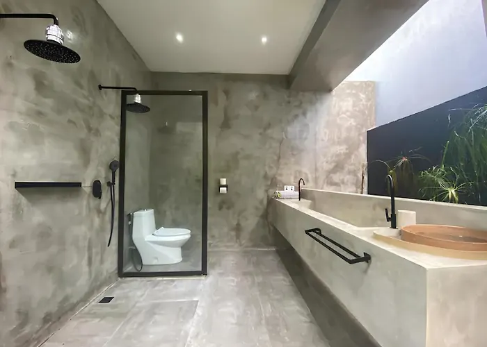 Grandlux Bali 2 Bed Pool Big Garden *