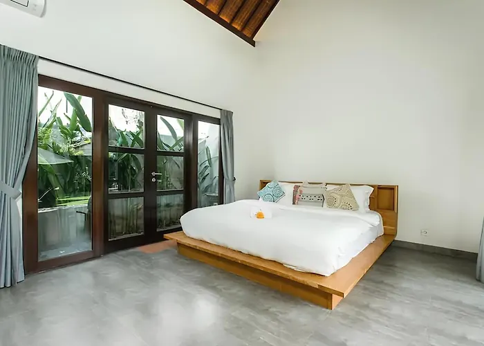 Grandlux Bali 2 Bed Pool Big Garden